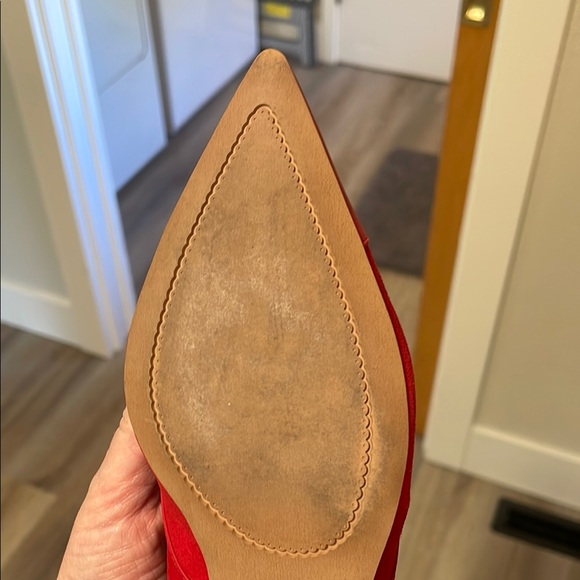 Pointed Toe Red Flats - Picture 2 of 9